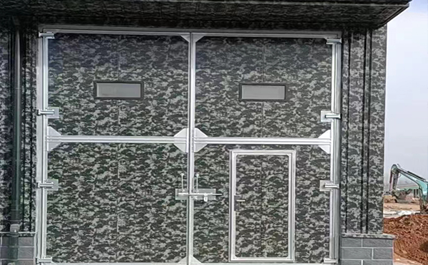 乌尔禾工业平开门