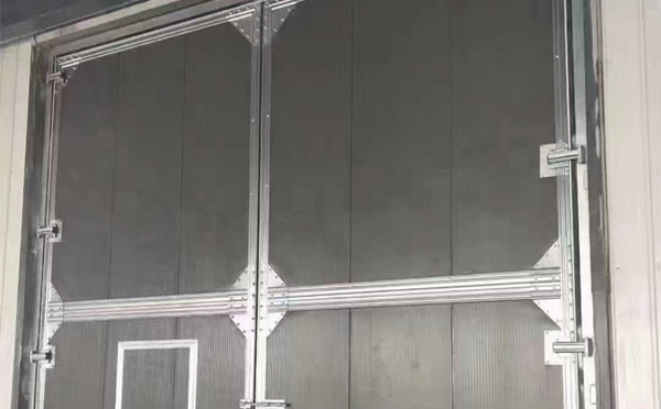 乌尔禾兰州厂房乌尔禾工业门选购与使用指南：打造高效安全的生产环境