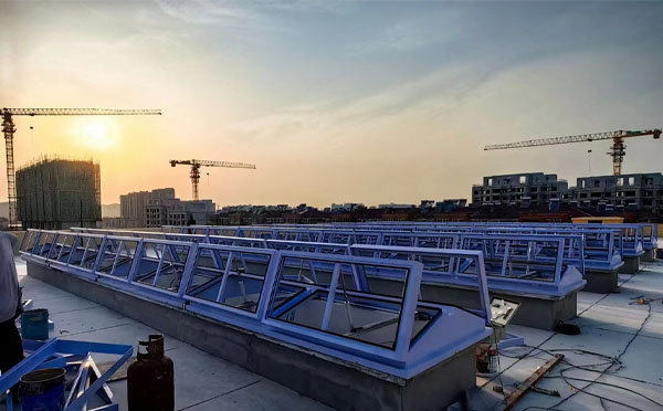 消防乌尔禾排烟窗工作原理