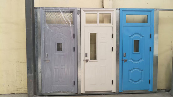 乌尔禾学校教室门 乌尔禾学校教室门