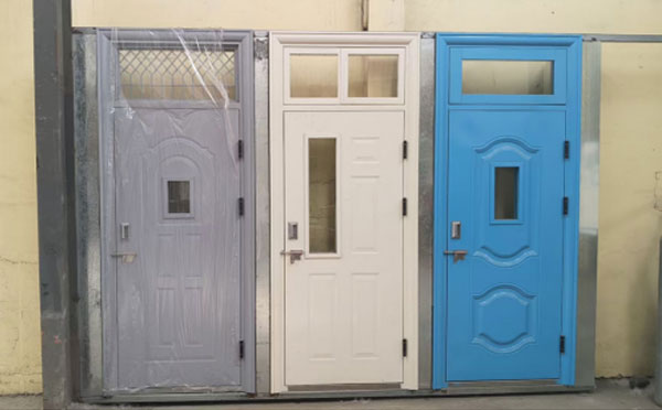 乌尔禾学校教室门